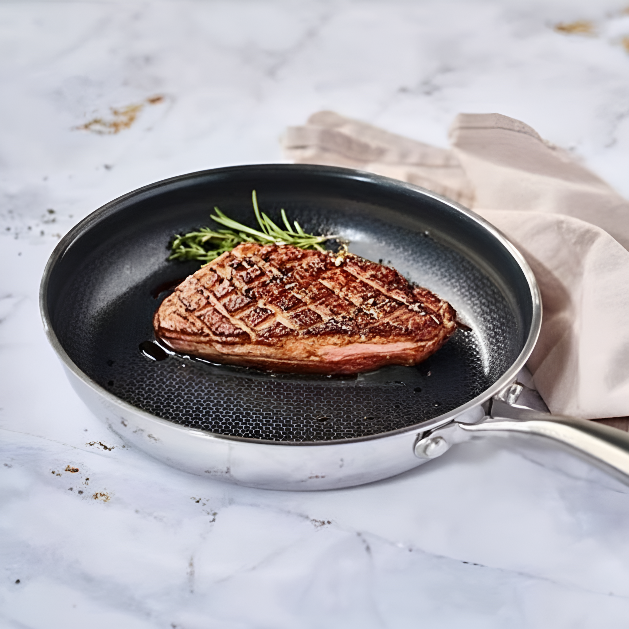 Nerezová pánev s nepřilnavým povrchem HEXAPRO,  24 cm