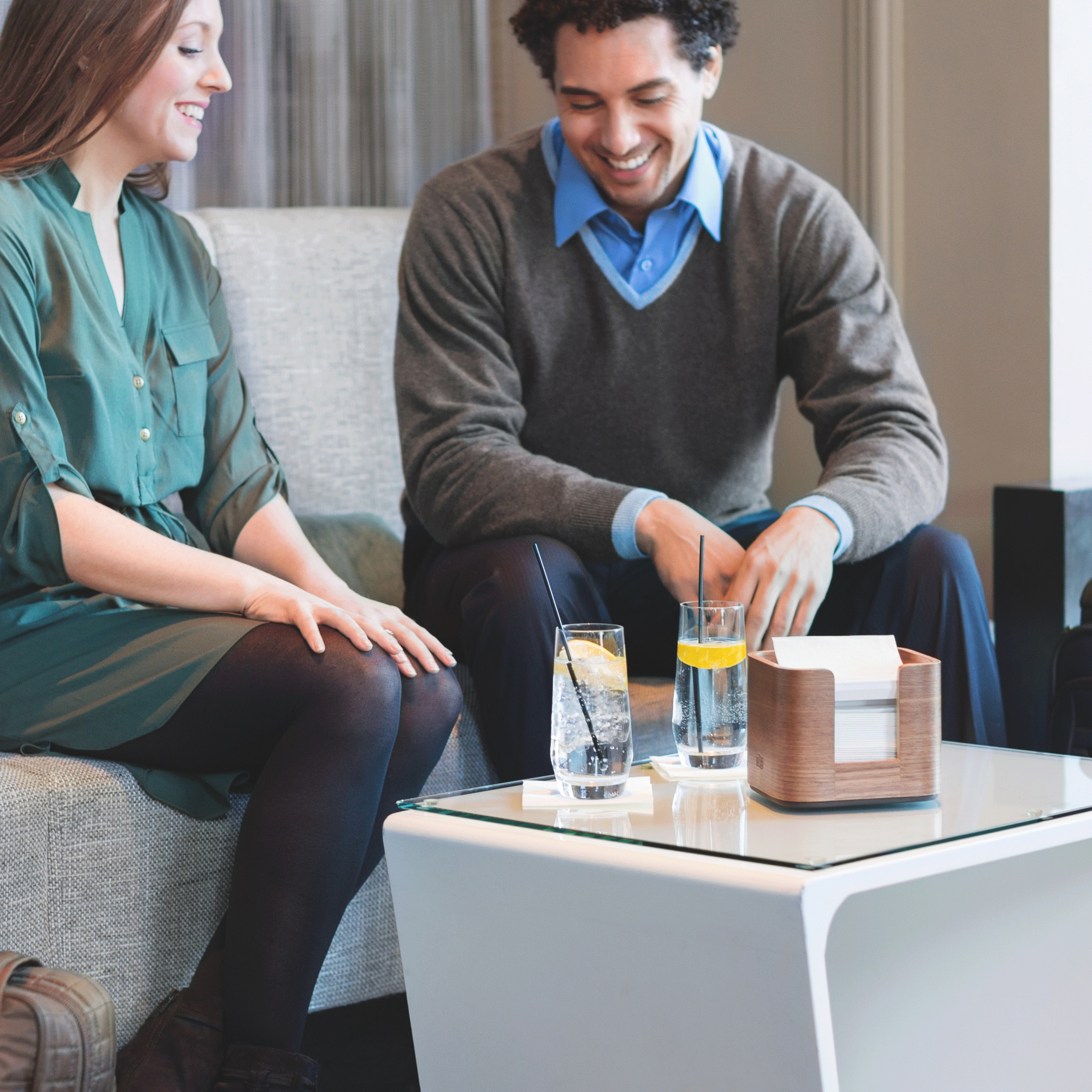 Tork Xpressnap Snack Napkins 21.6 x 21.6 / 5 x 225, 1-ply, dispenser N10, white