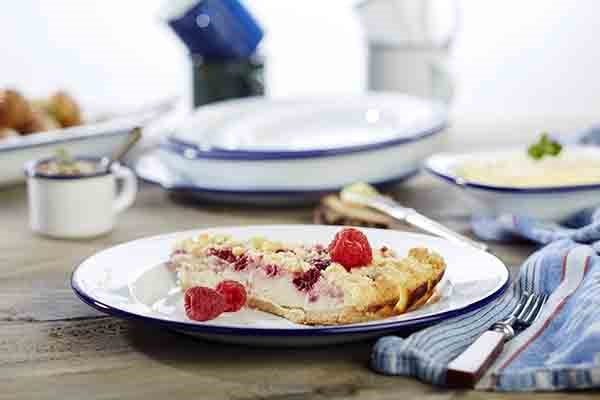 Enamelware tray diam. 26cm, height 2cm white enamel