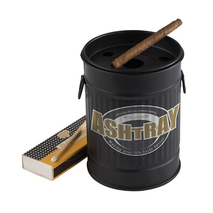 ashtray Smoky