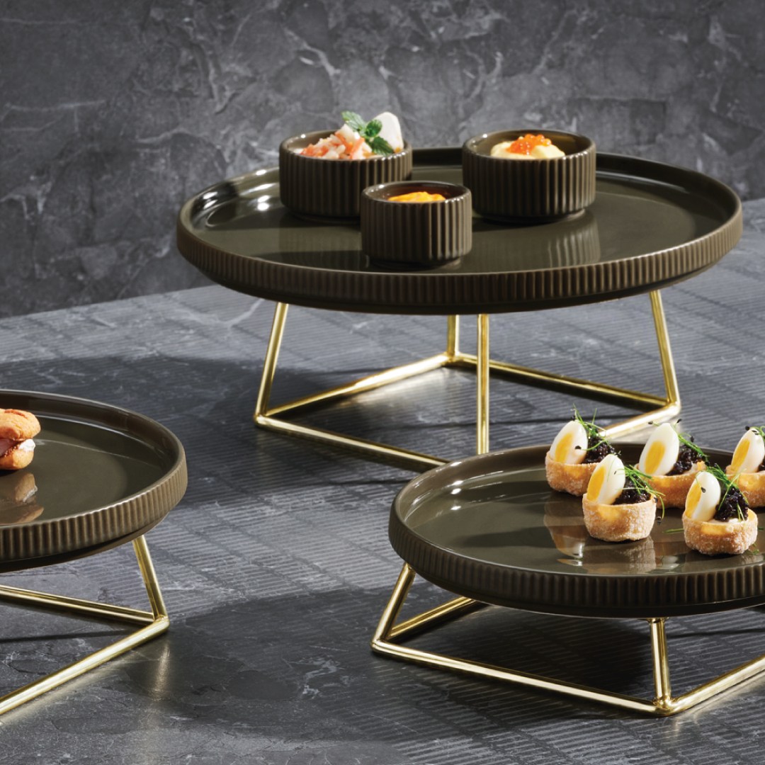 Buffet stand MULTI, 18 x 18 cm, 10 cm high, metal, gold