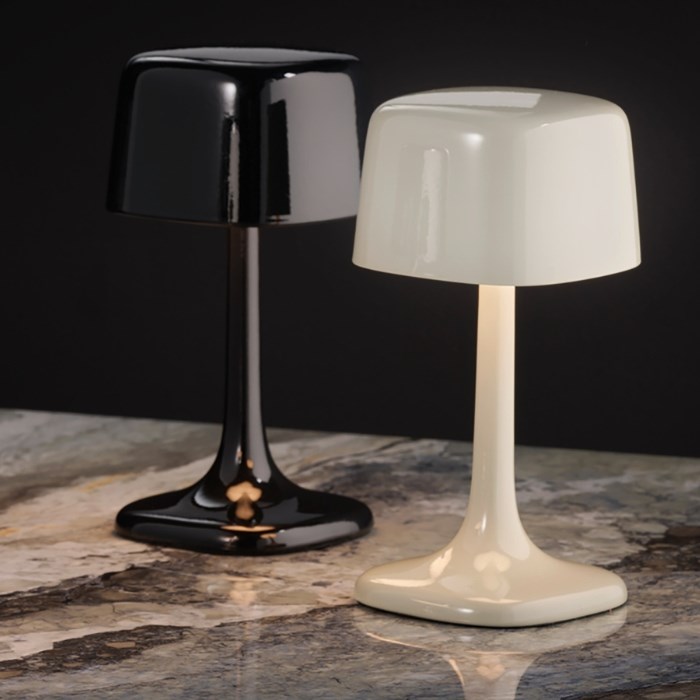 Stolní lampa SOHO, černá, výška 21,5 cm