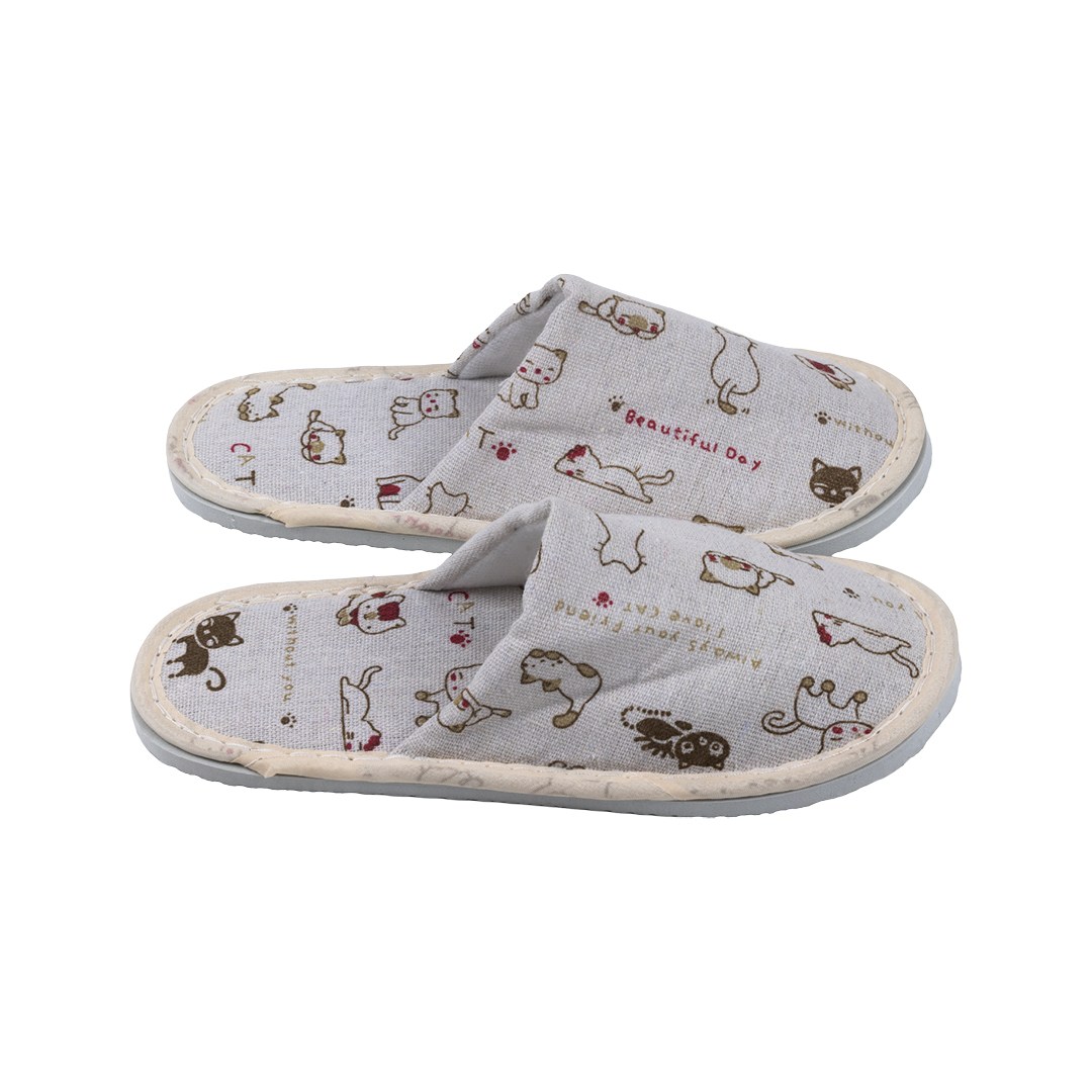 Children's closed slippers 23x9.5 cm, sole thickness 1.1 cm, cat motif