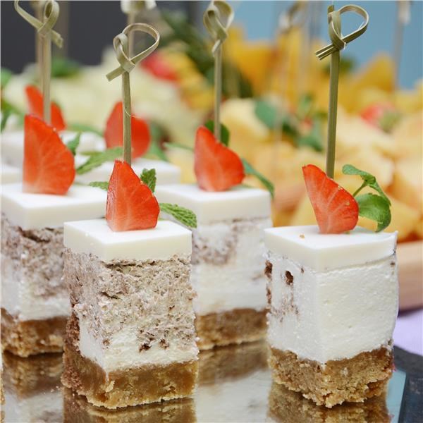 Bamboo fingerfood pick KNOT 10 cm 100 pcs