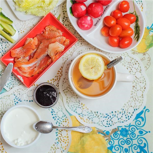 krajky dekorativní 28 cm 100 ks / kulaté, bílé